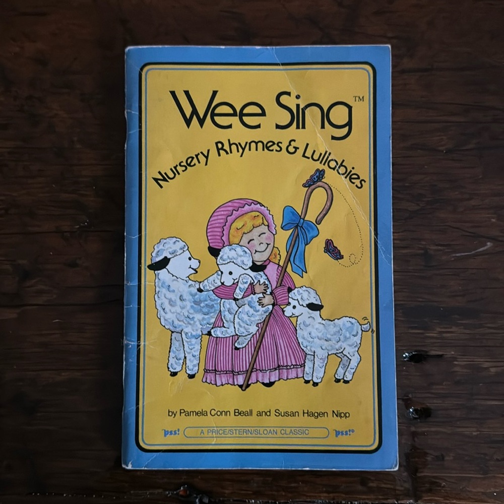 Wee Sing Nursery Rhymes & Lullabies by Pamela Conn Beall and Susan Hagen Nipp